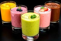 ببینید؛ طرز تهیه 5 اسموتی میوه ای برای کاهش وزن، بدون شکر و خامه!
