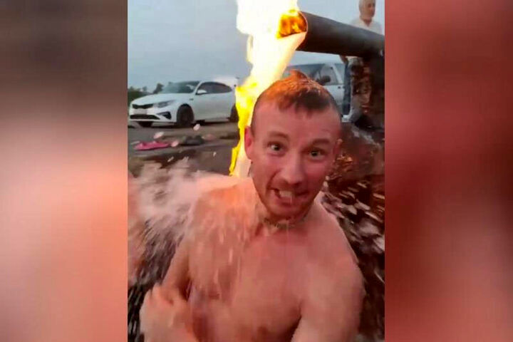 (ویدئو) حمام کردن عجیب مردان روس با آتش