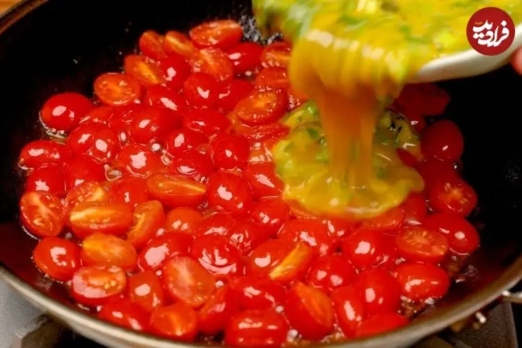 ببینید| طرز تهیه یک املت ساده چینی با گوجه گیلاسی و تخم مرغ