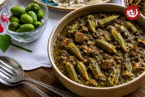 طرز تهیه خورشت بامیه با سبزی به روش سنتی