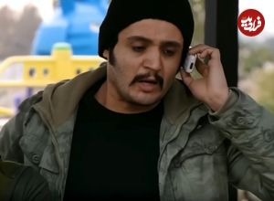 عکس| سفر در زمان؛ «کیانوش جوان» سریال آوای باران در کنار رضا بابک؛ سال 1403