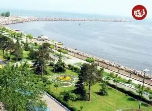 عکس| سفر زمان؛ ماهیگیرها در ساحل بندر انزلی؛ 92 سال قبل