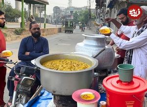 ببینید؛ غذای خیابانی در پاکستان؛ تهیه حلیم و نخود پخته توسط آشپز مسن در لاهور
