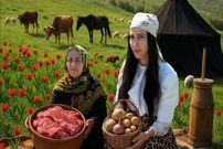 ببینید؛ غذای روستایی در گیلان؛ پخت یک قرمه سبزی اصیل در طبیعت