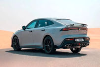 تصاویر| چانگان UNI-V ۲.۰ در دبی مدل عکاسی شد!