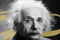 عکس| سفر در زمان؛ «انیشتین» در حال ورود به ایستگاه ویکتوریا در لندن؛ سال 1308