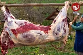ببینید| غذای روستایی در آذربایجان؛ برش زدن یک گاو کامل و پخت آن در ظروف شیشه ای