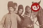 عکس| سفر زمان؛ «کوتولۀ اسب‌سوار» در کنار خواجه‌ها و درباری‌ها؛ 135 سال قبل