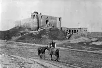 سفر در زمان؛ خاطرات ناصرالدین‌شاه: آثار خرابه‌های قصرشیرین پیدا شد، مثل قلعه بزرگ پیدا بود