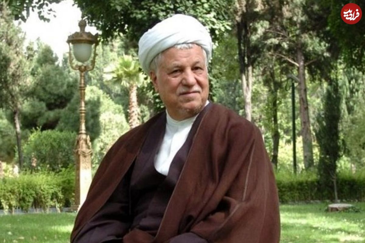 عکس؛ سفر به تاریخ؛ اشکهای «هاشمی رفسنجانی» در کنار ضریح حضرت زینب (س)