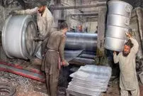 ببینید| فرآیند بازیافت ضایعات آلومینیومی و ساخت دیگ های بزرگ با آن ها در پاکستان