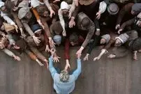 نقد و تحلیل فیلم همنت (Hamnet) کلوئی ژائو | سوگی زیبا که جرات تراژدی ندارد