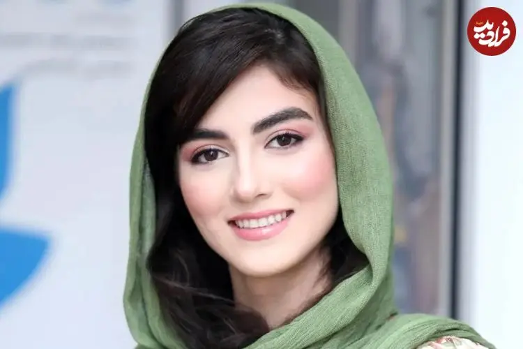 عکس| سفر زمان؛ تیپ و چهره «پردیس پورعابدینی و امیر آقایی» در اکران «بی‌مادر»