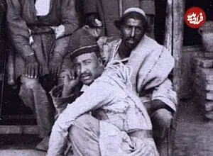 عکس| سفر زمان؛ تصویری از یک نانوایی سنگکی در دوران قاجار