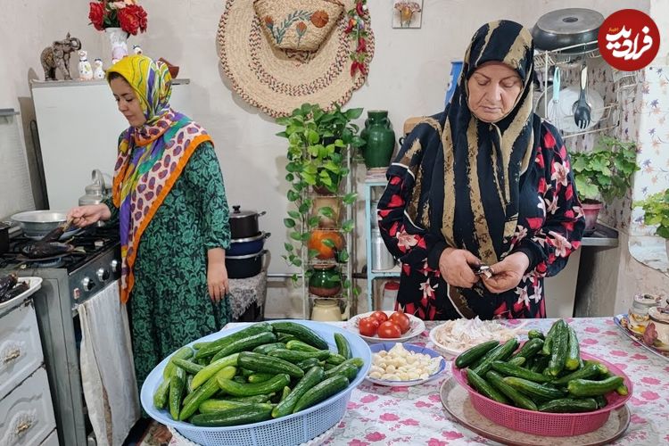 ببییند| غذای روستایی در ایران؛ پخت میرزا قاسمی به روش سنتی