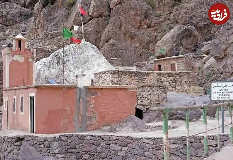 اینجا زیارتگاه «پادشاه جن‌ها» است