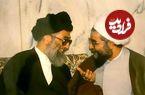 عکس؛ سفر به تاریخ؛ «حسن روحانی» در حال دریافت نشان افتخار نظامی از دست «رهبر انقلاب»؛ سال 79