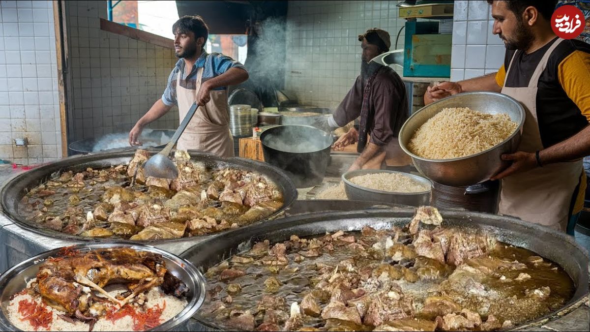ببینید؛ غذای خیابانی در پاکستان؛ پخت کابلی پلوی محبوب و سنتی در پیشاور