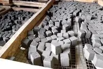 (ویدئو) روش جالب و متفاوت پاکستانی ها برای درست کردن زغال از پودر خاکستر