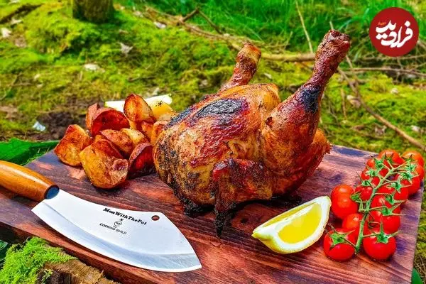 ببینید| غذای روستایی در انگلیس؛ پخت مرغ کامل با سیب زمینی روی آتش و در جنگل