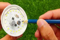 (ویدئو) نحوه تعمیر کردن لامپ های LED با استفاده از یک مداد ساده!