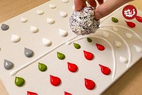 ببینید| نقاشی کشیدن با چند ترفند؛ به همین سادگی یک زوج در حال قدم زدن زیر باران در پاییز را بکشید!