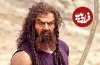 عکس؛ سفر در زمان؛ «غول شامیان» سریال مختار در حال فیگور گرفتن کنار دریا؛ سال 81