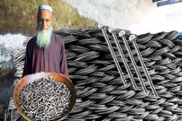 ببینید| فرآیند تماشایی تولید میلیون ها عدد میخ در کارگاهی در پاکستان