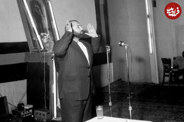 عکس| سفر در زمان؛ «شعبان بی مخ» در حال کباده کشی در استادیوم امجدیه؛ سال 49