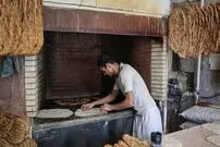 عکس| سفر زمان؛ تصویری از یک نانوایی بربری در تهران در سال 52