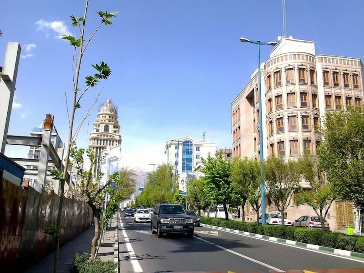 آپارتمان در خیابان فرشته تهران متری چند؟