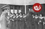 عکس؛ سفر در زمان؛ «رضاخان و همراهان اش در حرم امام رضا»؛ سال 1314