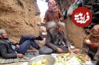 ببینید؛ غذای روستایی در افغانستان؛ پخت خوراک محلی با کدوسبز و سیب زمینی