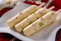 (ویدئو) قدیمی ترین بستنی سنتی هند با نامی ایرانی