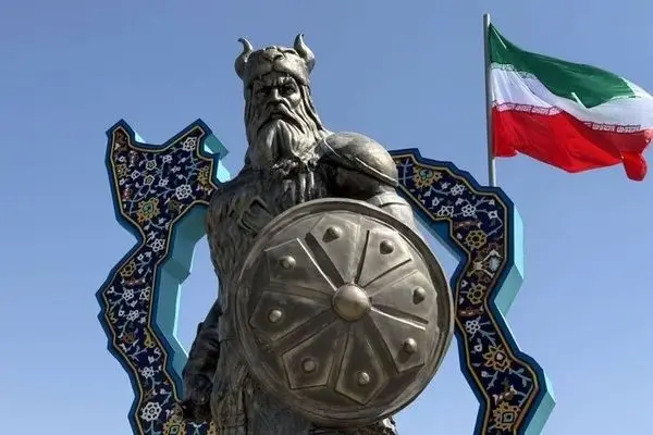 تصاویر| رستم چطور از شاهنامه به وکیل آباد مشهد آمد؟ | روایت رونمایی از بزرگترین المان هنری شهری ایران 