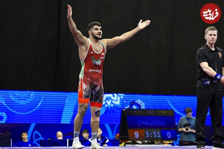 فرخی: از سنندج تا شیراز ته اتوبوس گریه کردم؛ نقطه عطف زندگی تختی، ادامه دادنش بود؛ فوتبال پارتی‌بازی و مافیاست