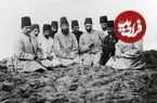 عکس| سفر زمان؛ شن‌بازی «نصرالله میرزا قاجار» در ساحل دریای خزر؛ 130 سال قبل