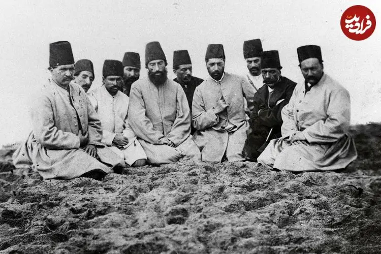 عکس| سفر زمان؛ شن‌بازی «نصرالله میرزا قاجار» در ساحل دریای خزر؛ 130 سال قبل