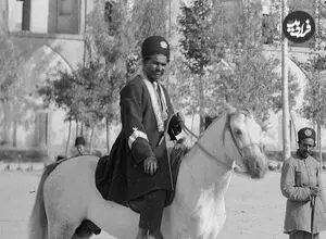 عکس| سفر زمان؛ تصویری از سواران قاجاری در میدان نقش جهان اصفهان؛ 130 سال قبل