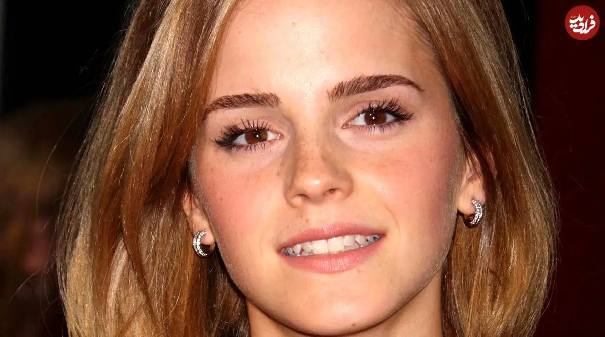 عکس| سفر در زمان؛ «اما واتسون 12 ساله» در مراسم افتتاحیه فیلم هری پاتر و تالار اسرار؛ سال 1381