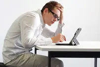 قوز کردن چه بلایی سر بدن می‌آورد؟
