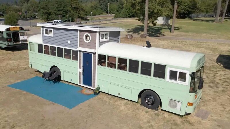 (تصاویر) خانه رویایی در یک اتوبوس مدرسه
