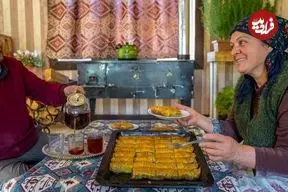 ببینید| غذای روستایی در آذربایجان؛ پخت باقلوای سنتی توسط مادر بزرگ روستایی