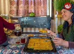 ببینید| غذای روستایی در آذربایجان؛ پخت باقلوای سنتی توسط مادر بزرگ روستایی