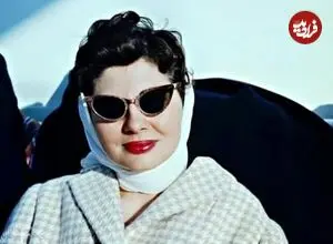 عکس| سفر در زمان؛ «ثریا اسفندیاری» در جشن تولد 69 سالگی اش؛ سال 80