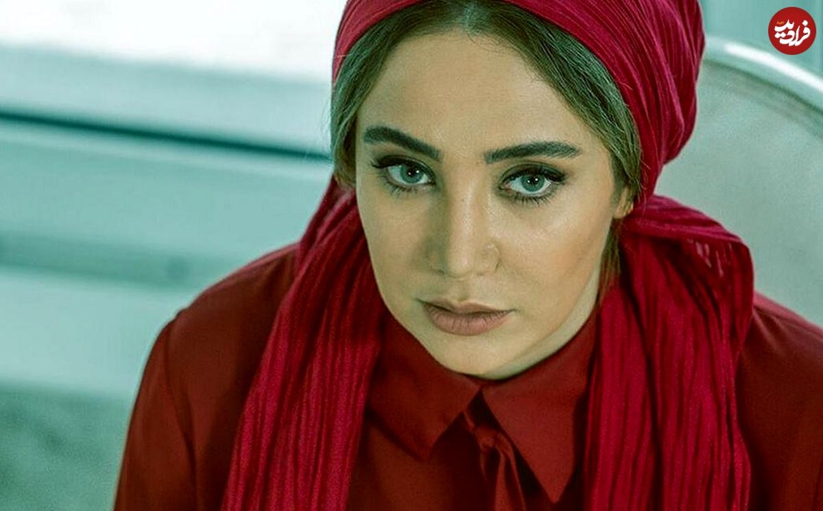 عکس؛ سفر در زمان؛ «بهاره افشاری» در دیدار با رهبر انقلاب؛ سال 1389