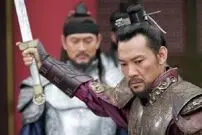 عکس| سفر زمان؛ تیپ و چهرۀ «امپراتور یوری» در جشن پایان سریال «امپراتور بادها»