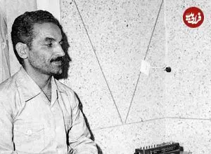 عکس| سفر در زمان؛ «محمدعلی رجایی» در حال بازدید از جبهه‌؛ سال 1359