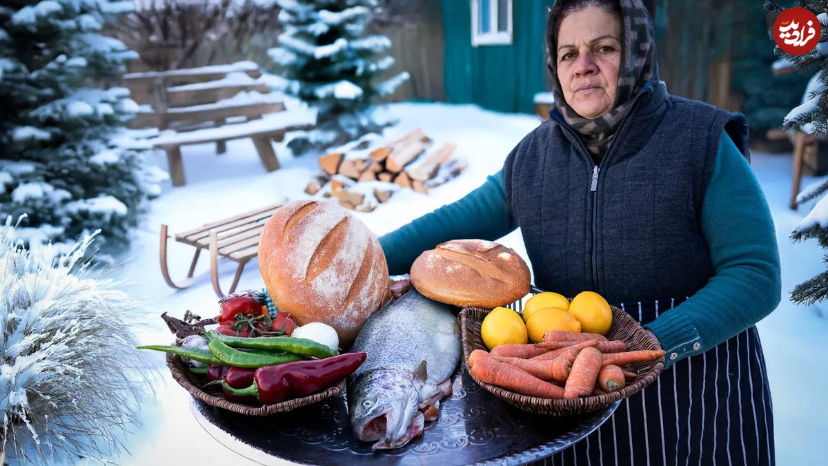 (ویدئو) غذای روستایی در آذربایجان، پخت نان سنتی و کباب ماهی در تنور 