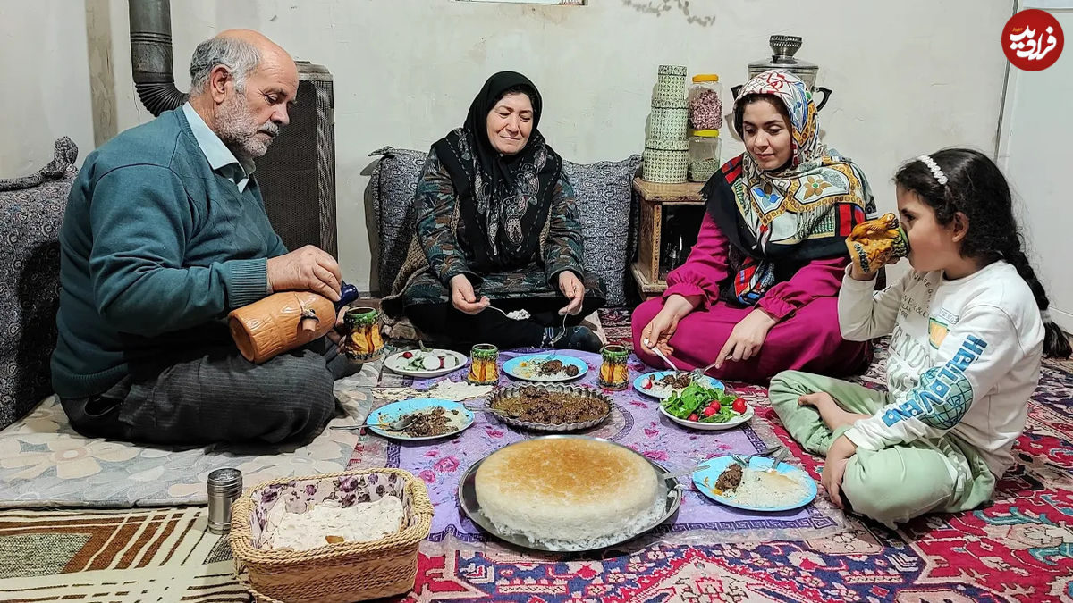 (ویدئو) نحوه پخت مرغ و فسنجان به شیوه بانوی روستایی ارومیه ای